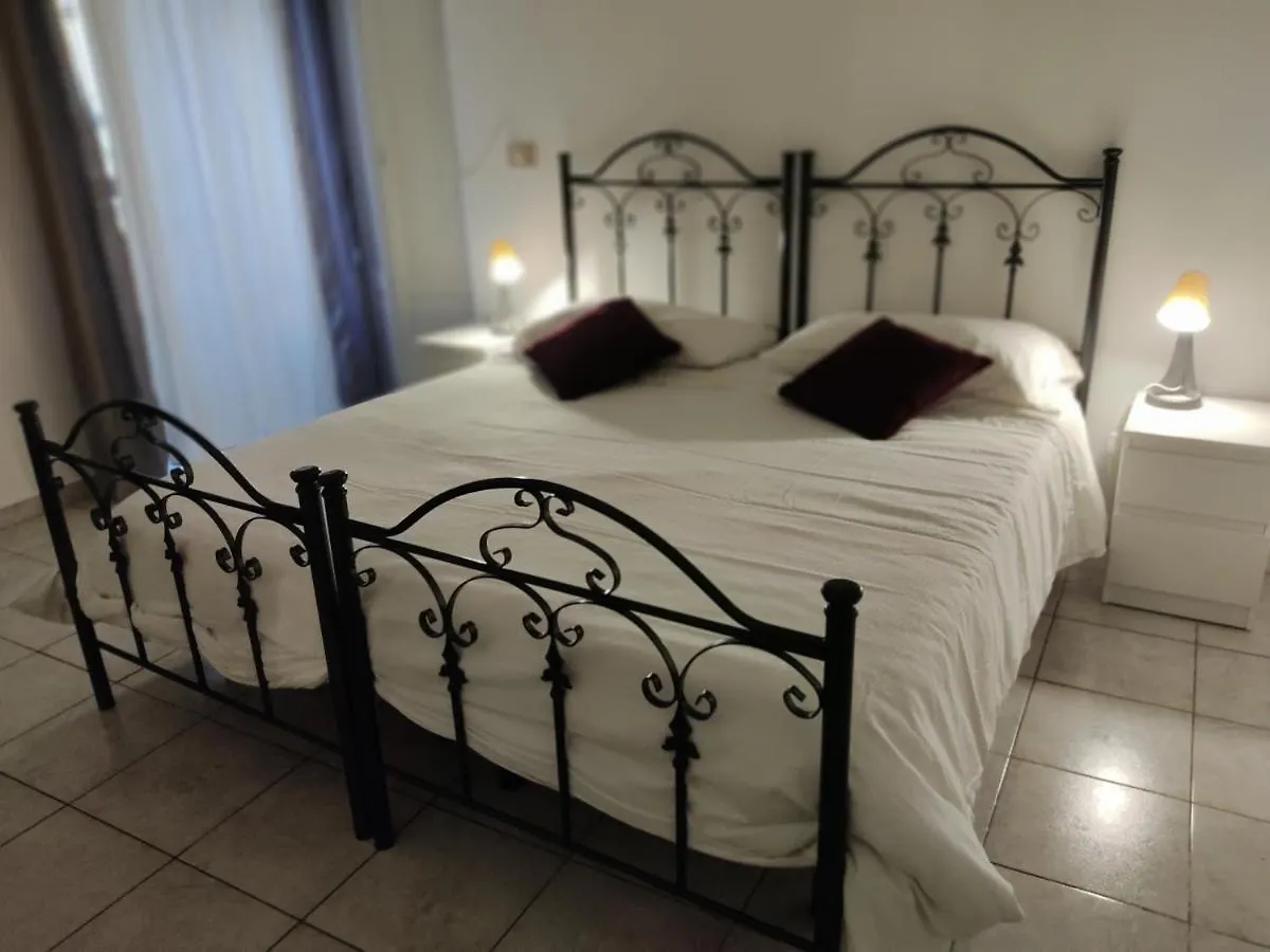 Hotel apartamentowy Crispi Accomodation B&B Katania