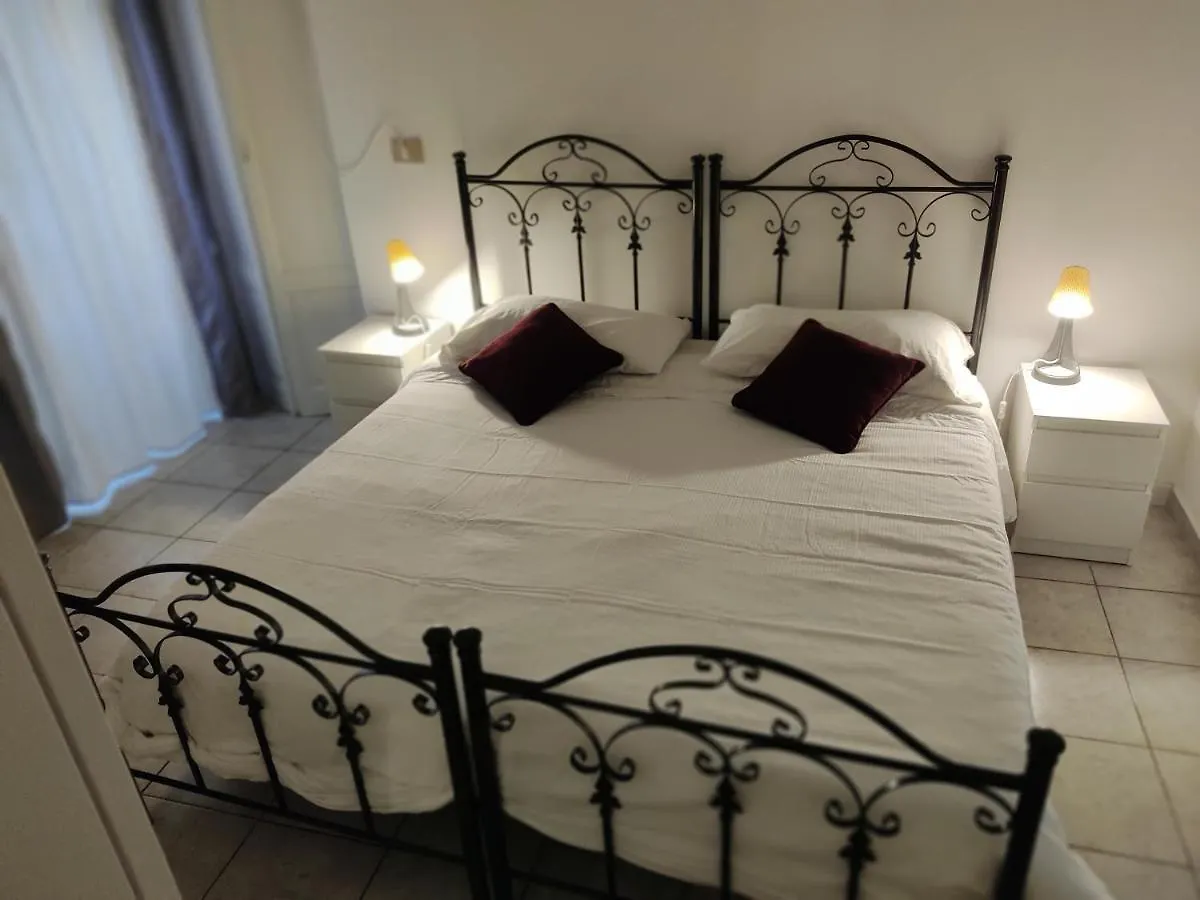 Crispi Accomodation B&B Katania Hotel apartamentowy